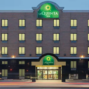 La Quinta By Wyndham Queens Отель